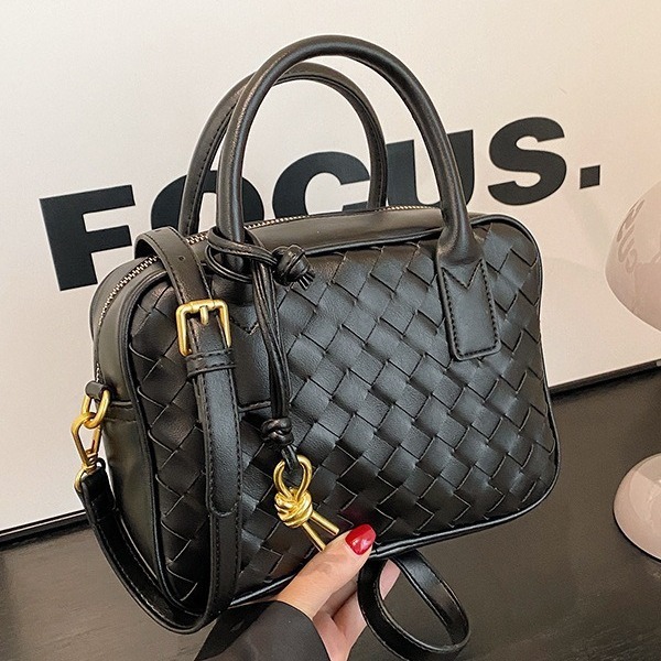 2025 Summer New Women s Handbag New fashion Fashion Korean Fashion Women s Crossbody Bag Small Square Bag Casual Women s Shoulder Bag New Designer Bag
