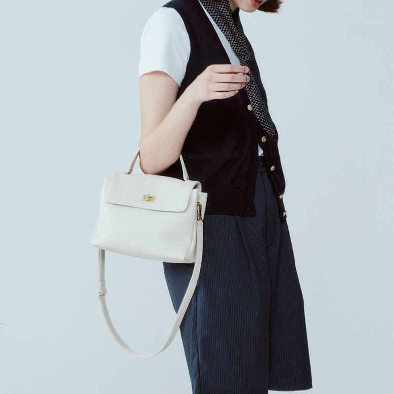 2025 Summer New Women's Handbag Summer New Soft Handbag Women's Shoulder Bag New Simple Designer Bag fashion Summer New Women's Crossbo