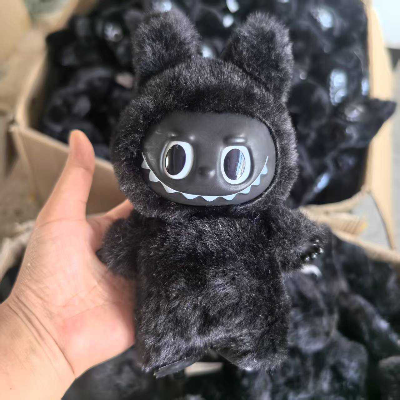 Bubble Mart Labubu Plush Pendant National Edition Fourth Generation Labubu Black Doll Series Blind Bag Blind Box L250802