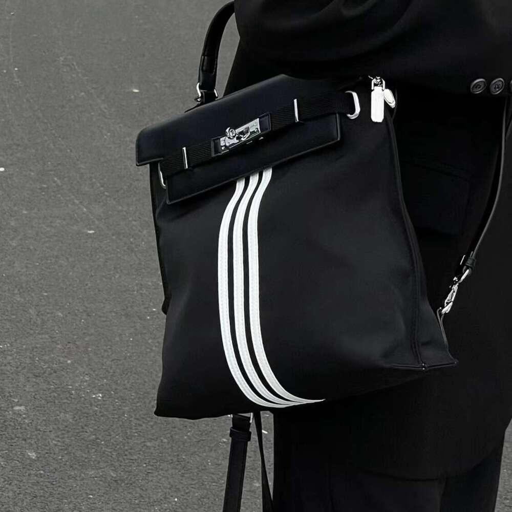 2025 Summer New Striped Handbag Tote Fashion Canvas Small Bag Niche Backpack High-end Feel
