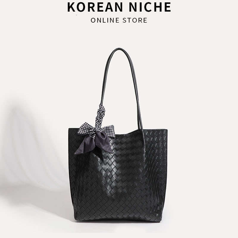 2025 New Woven Tote Versatile Commuting Casual Large Capacity Underarm High-Quality Texture Single Shoulder Bag for Women
