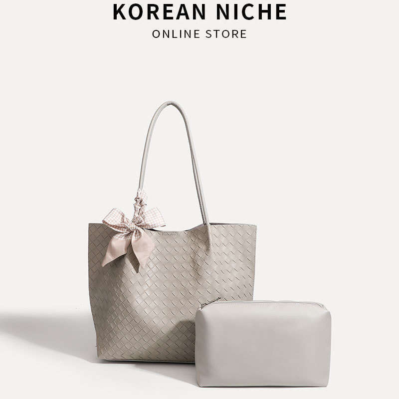 2025 New Woven Tote Versatile Commuting Casual Large Capacity Underarm High-Quality Texture Single Shoulder Bag for Women
