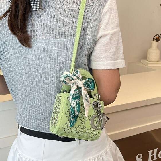Hot Rhinestone Princess Diana 2025 Summer New Single Shoulder Crossbody Handbag Niche High-end Texture Trade Women's Bag