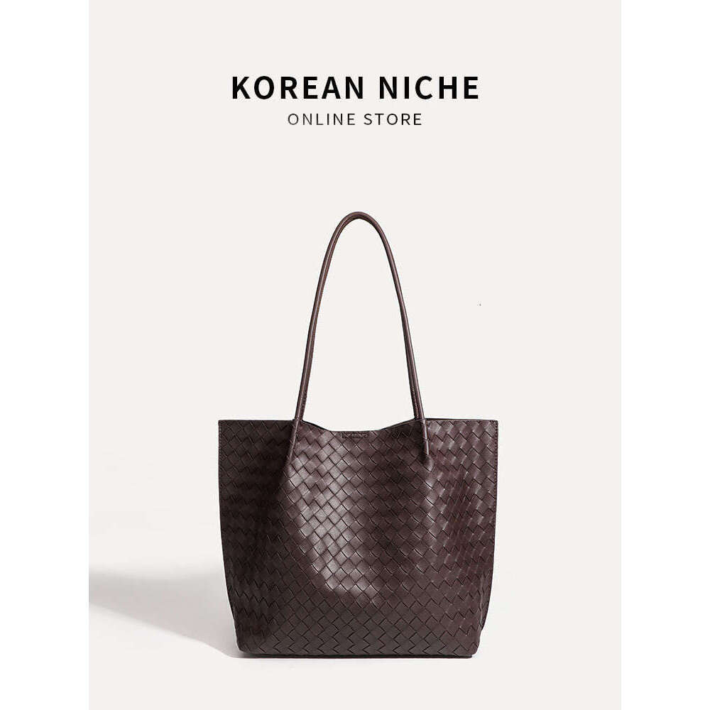 2025 New Woven Tote Versatile Commuting Casual Large Capacity Underarm High-Quality Texture Single Shoulder Bag for Women