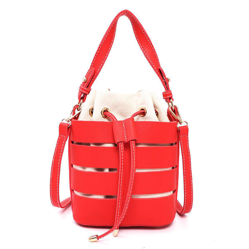 Handheld PU Korean Version 2025 Fashion Hollow Personality Ins Internet Celebrity Stylish Single Shoulder Crossbody Bucket Bag for Women