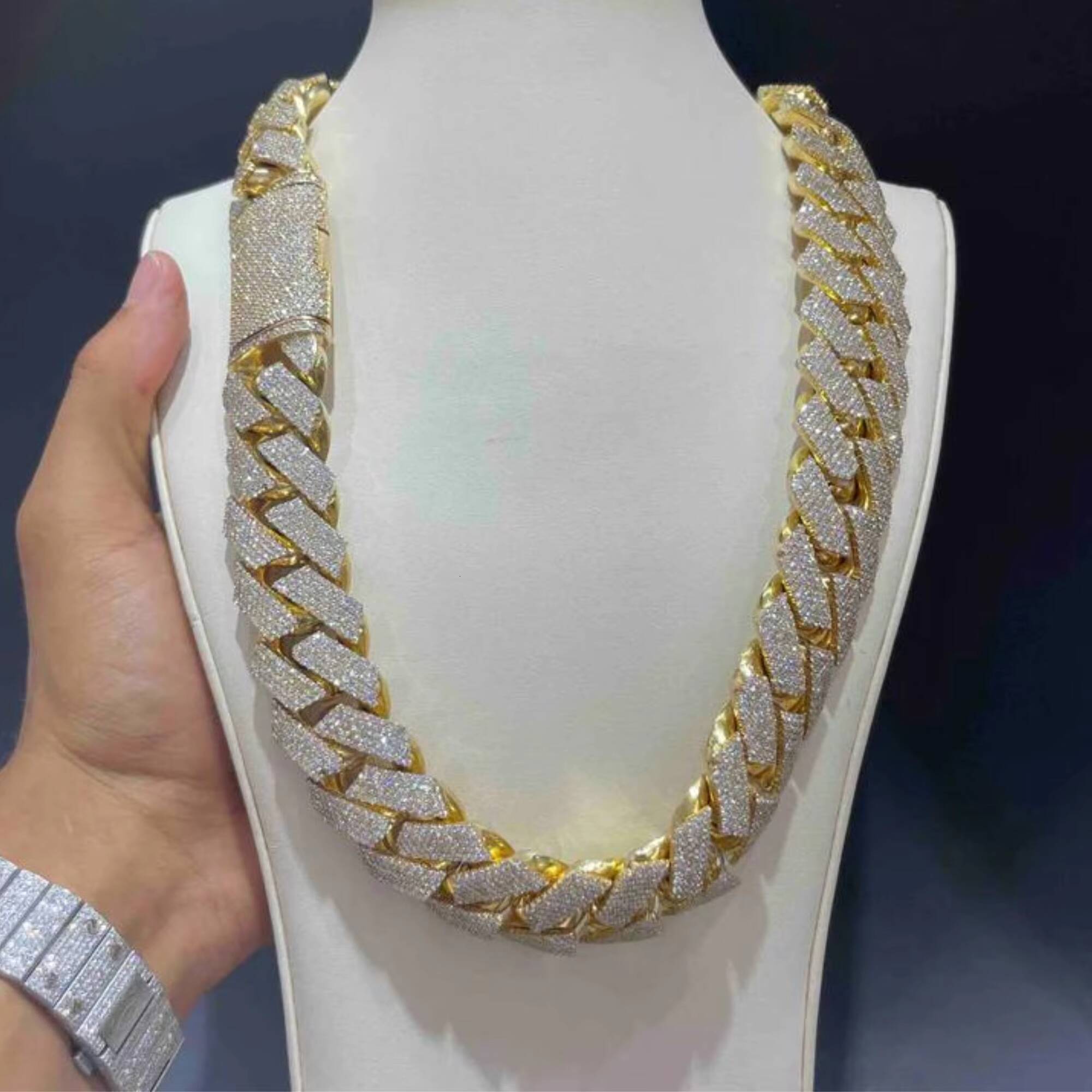 Top Quality Iced Out Cuban Link Chain 20mm VVS Lab Grown Diamond Cuban Link Chain micron 10k Gold Plating / Lab Grown Diamonds