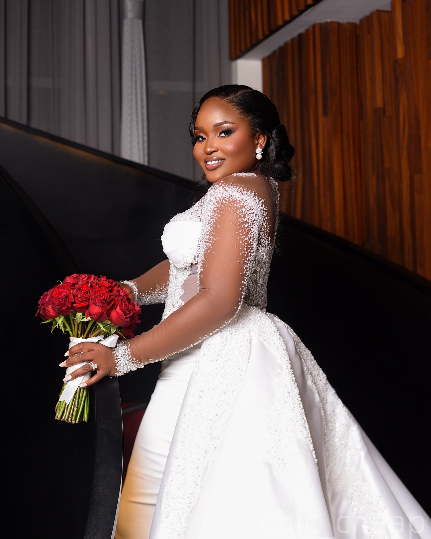2025 Aso Ebi Plus Size White Mermaid Wedding Dress Beaded Lace Full Sleeves Detachable Train Satin Bridal Gowns Dresses ZJ06755