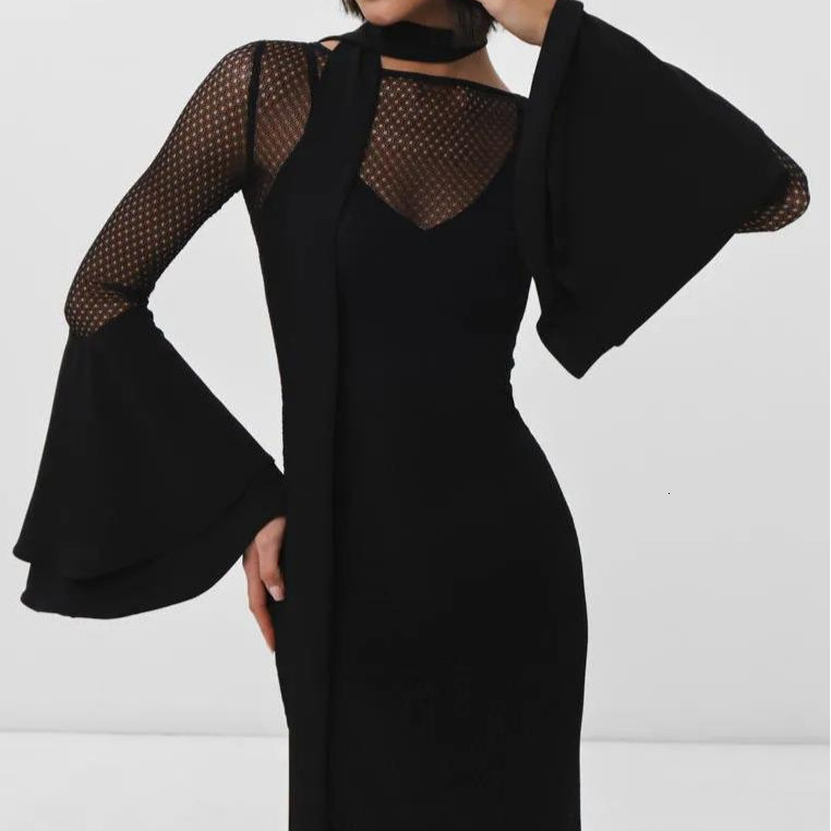 2025 European and American style niche elegant dress autumn high waisted tight fitting women's fashion S hollowed out round neck banquet long new
