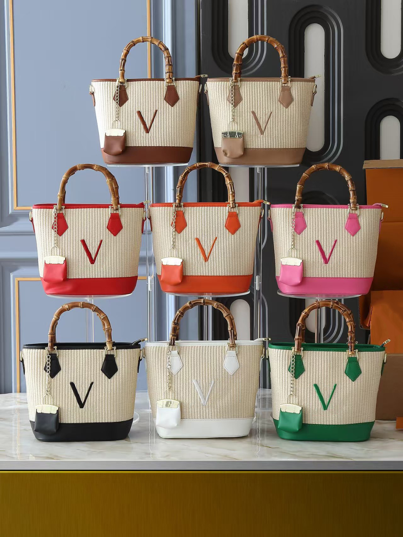 Summer Travel Beach Bag Large Capacity Luxury Woven Raffia Bucket Bag With Bamboo Handles Detachable Crossbody Strap For Summer Fashion