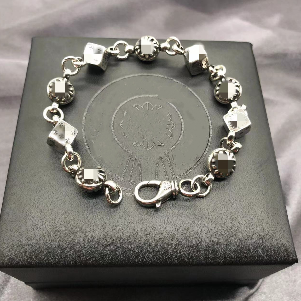 Designer Chrome Jewelry Fashion Cross Bangles Women Bracelet 925 Thai Silver Classic Unisex Bracelet Vintage Cross Dice Detail Chain Men Chrome Bracelet Accessory