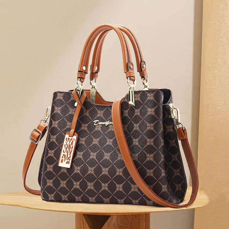 Handheld Shoulder for Women, Mom, High-End Luxury, Simple and Large Capacity, 2025 New Tote Bag