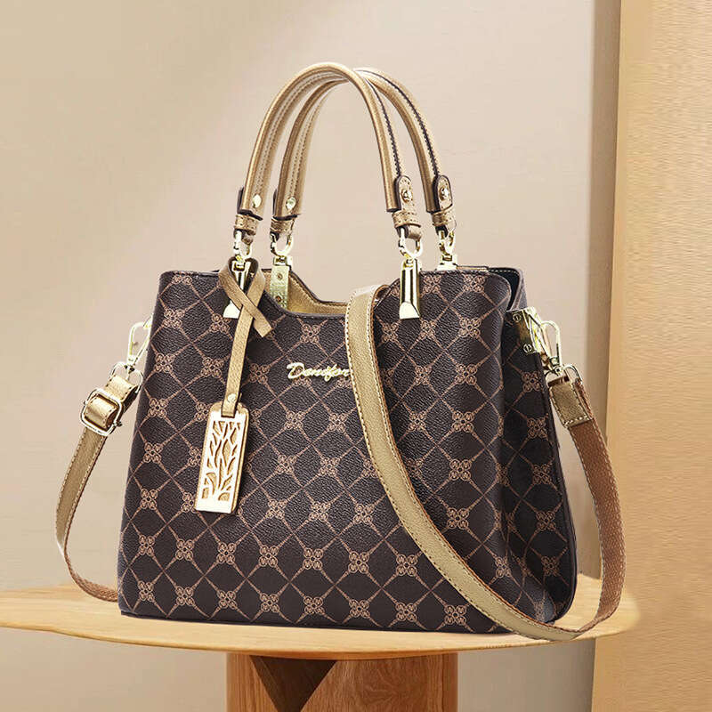 Handheld Shoulder for Women, Mom, High-End Luxury, Simple and Large Capacity, 2025 New Tote Bag
