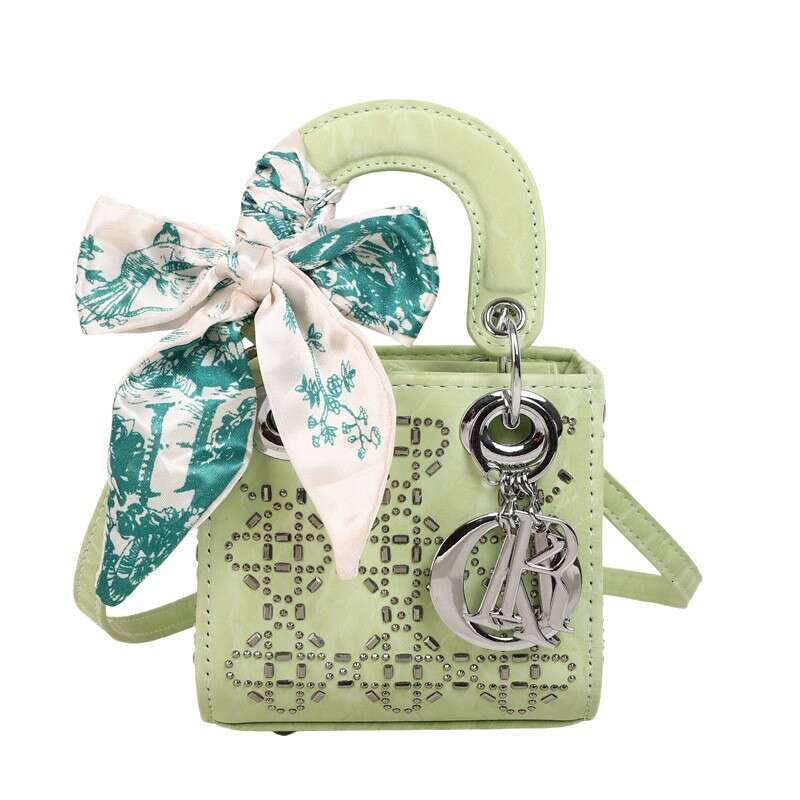 Hot Rhinestone Princess Diana 2025 Summer New Single Shoulder Crossbody Handbag Niche High-end Texture Trade Women's Bag
