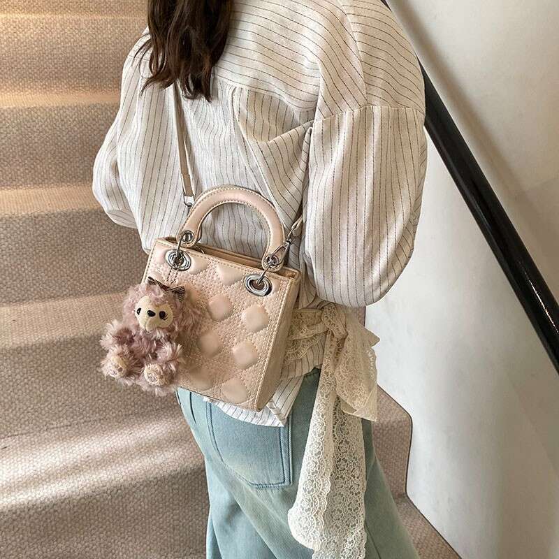 2025 Spring New Handheld Princess Diana for Women, Textured Quilted Small Square Bag, Elegant Trendy Single Shoulder Crossbody Bag