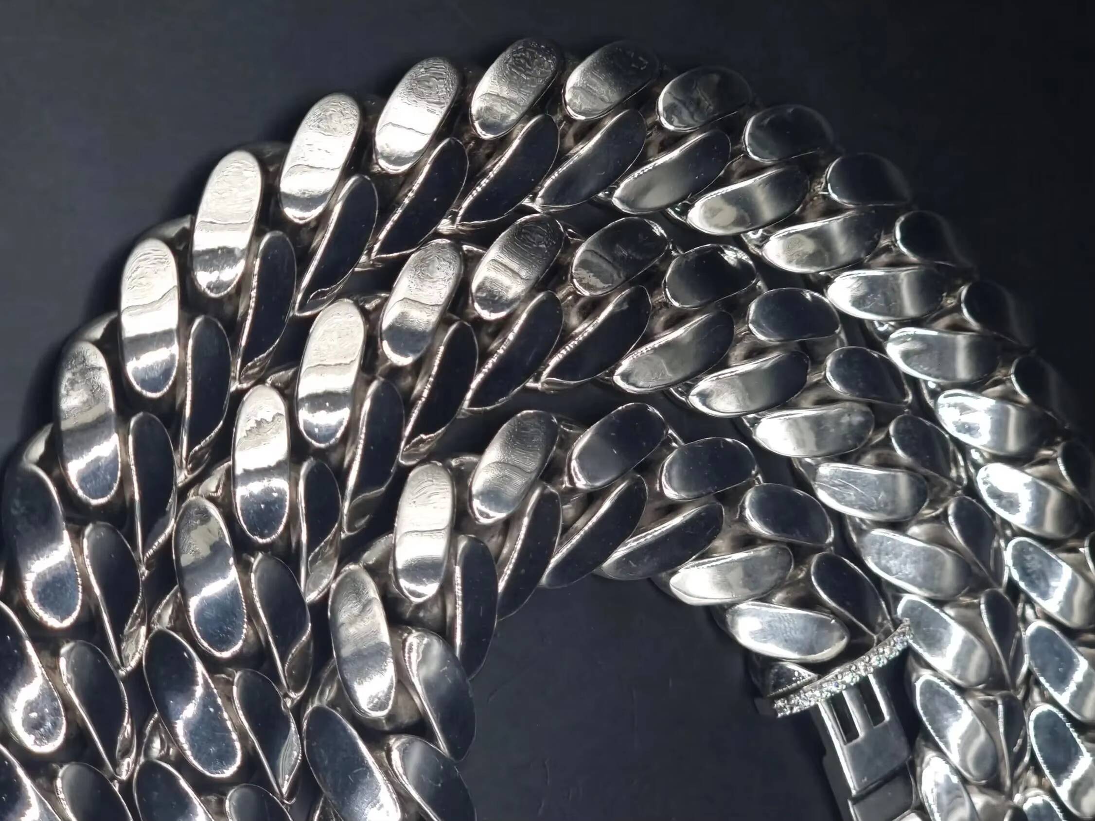 925 Sterling Solid Silver 18mm Plain Miami Cuban Link VVS Moissanite Iced Lock Box Mens Womens Necklace Cuban Chain