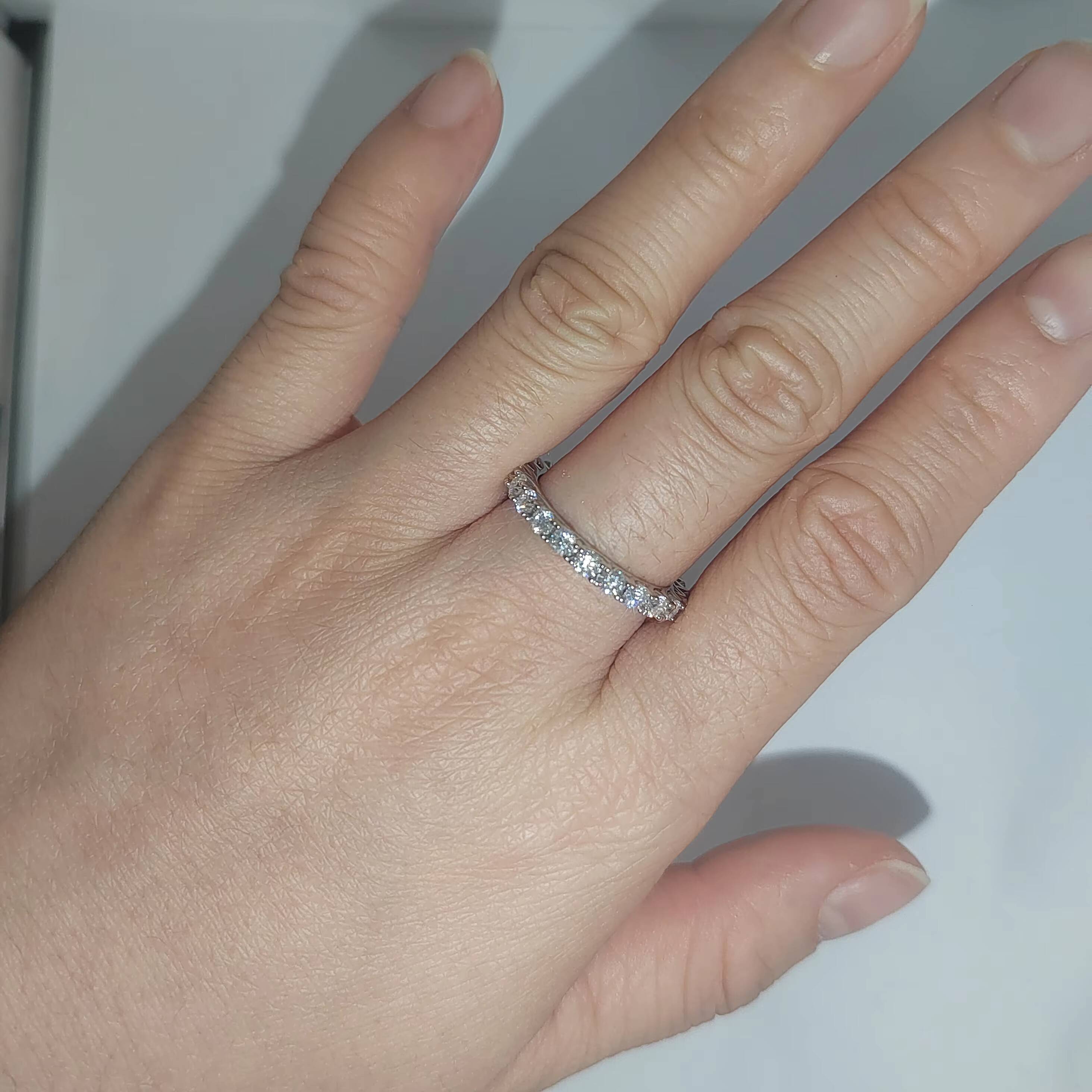 2025 Wedding Band 2.5mm Round Brilliant Cut 925 Silver Jewelry Fashion Moissanite Sterling Silver Rings for Wedding Party