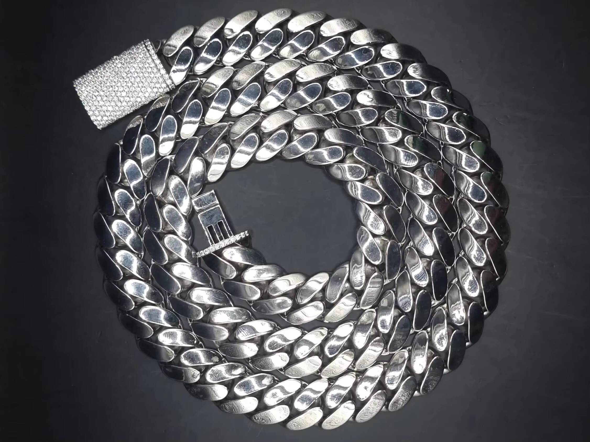 925 Sterling Solid Silver 18mm Plain Miami Cuban Link VVS Moissanite Iced Lock Box Mens Womens Necklace Cuban Chain