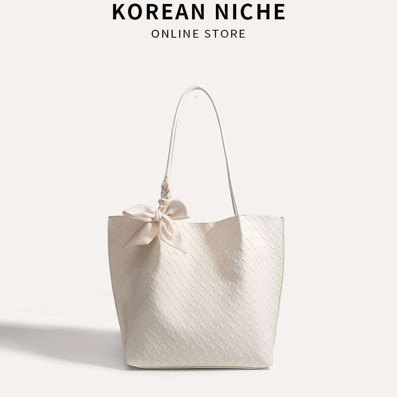2025 New Woven Tote Versatile Commuting Casual Large Capacity Underarm High-Quality Texture Single Shoulder Bag for Women