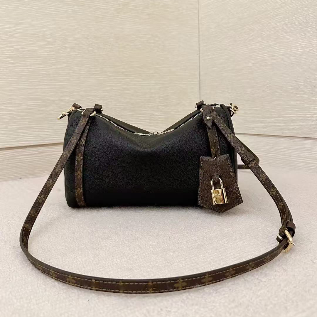 Designe Express Bag Luxury Womans City Handbag Leather Shoulder Bag Crossbody Bags Tote Handbag 2 Size Pouch Purse M26037 M26039