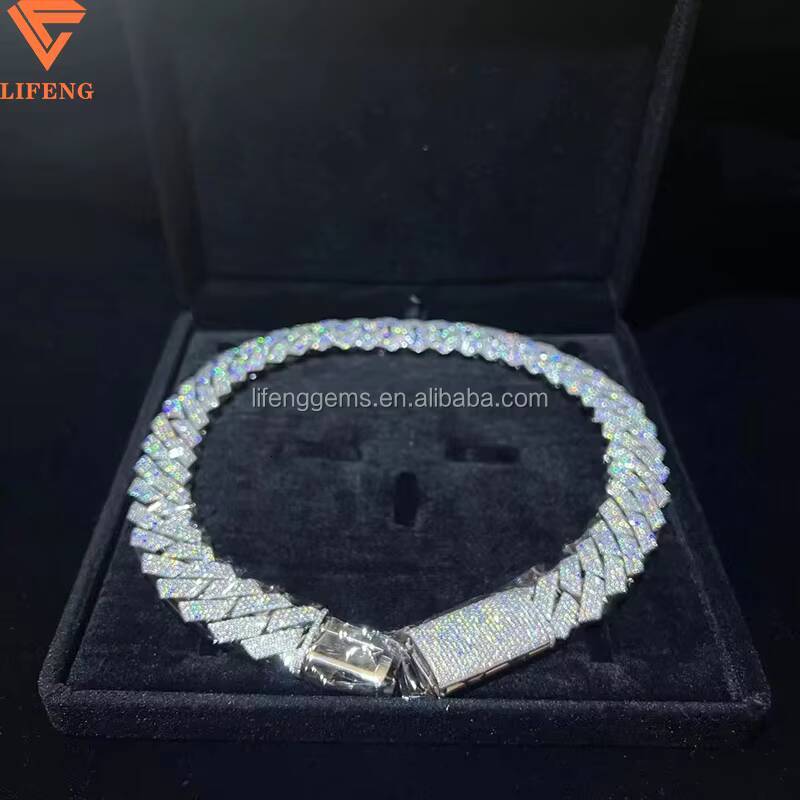 Fashionable Designer Jewellery by Wholesale: Luxury Grade Moissanites Set into Versatile Male Chains Made of High-Purity Platinum