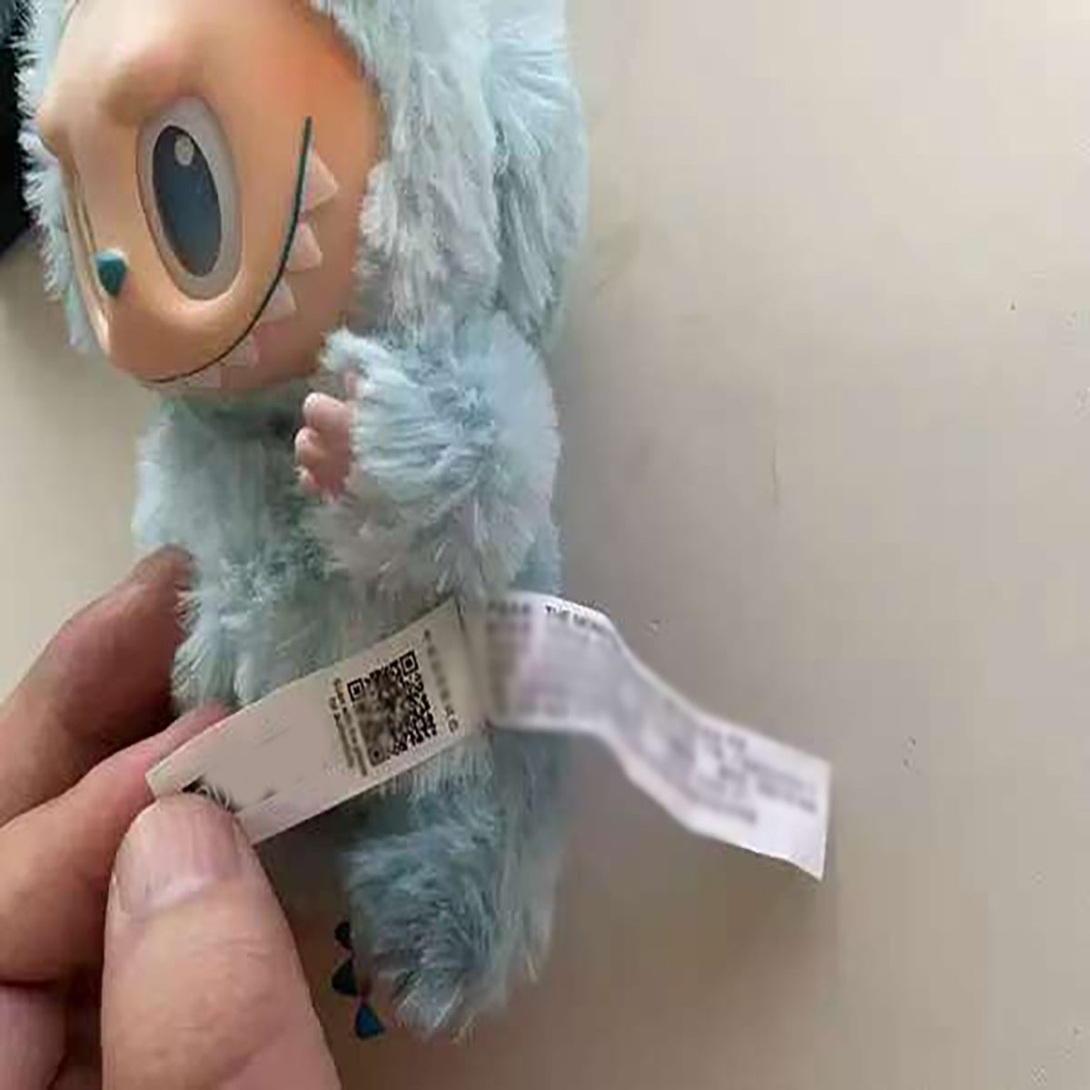 labubu doll V3 V2 V1 Monsters Big Into Energy SeriesBlind Box Kawaii Figure Face doll clothesDoll Keychain Seat Series Vinyl Face Doll Model Toy Blind