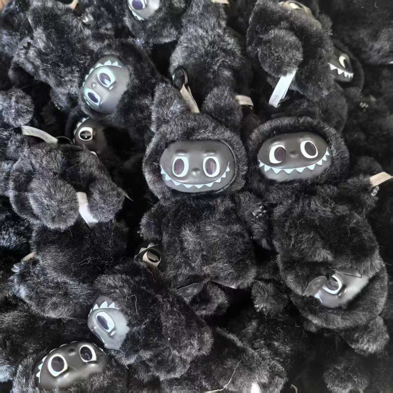 Bubble Mart Labubu Plush Pendant National Edition Fourth Generation Labubu Black Doll Series Blind Bag Blind Box L250802