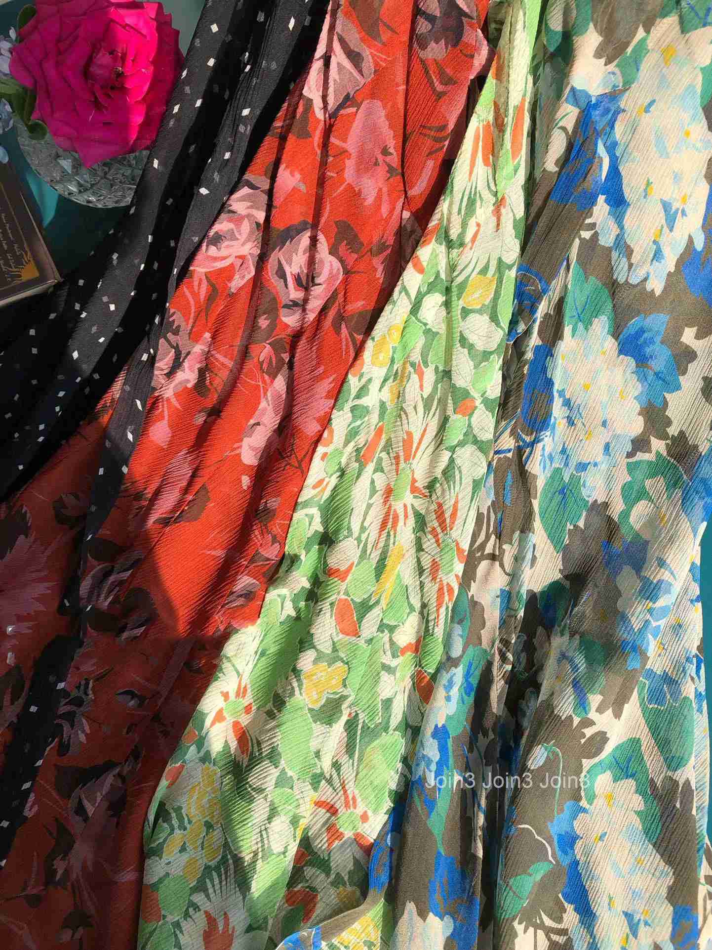 Ladies High-end Slik Printing Midi Dress With Ruffled Detail