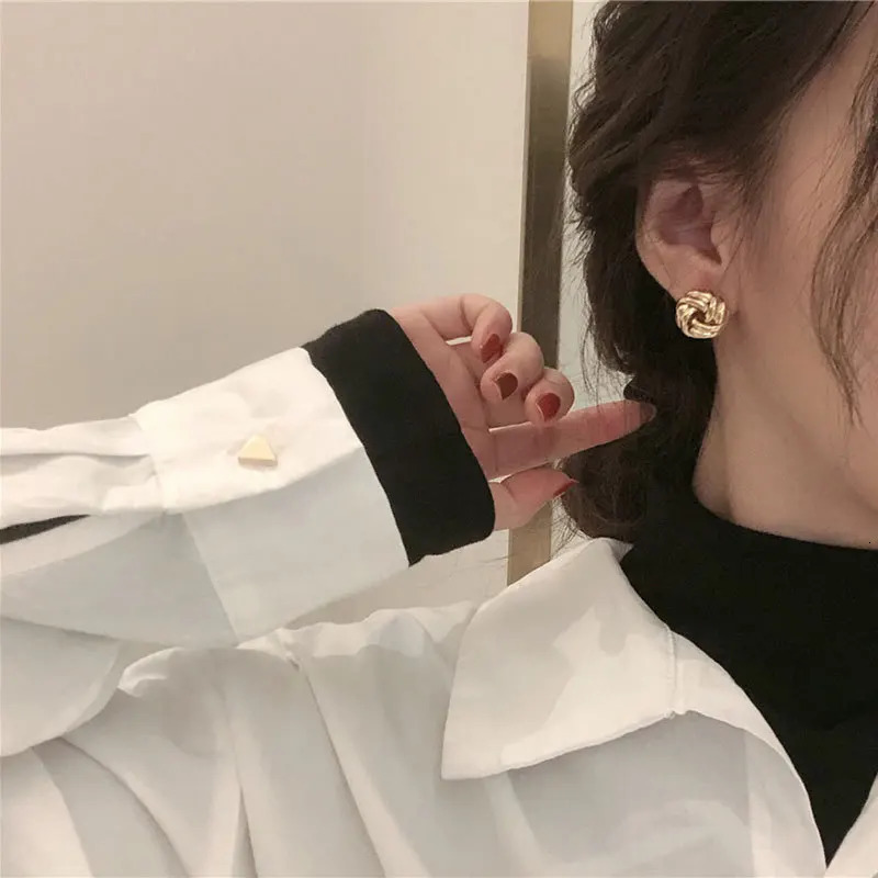 Hiphop Punk Metal Twist Knit Knot Ball Stud Earring for Women Gold Color Female Twine Ear Jewelry Christmas Gift Brincos 250801