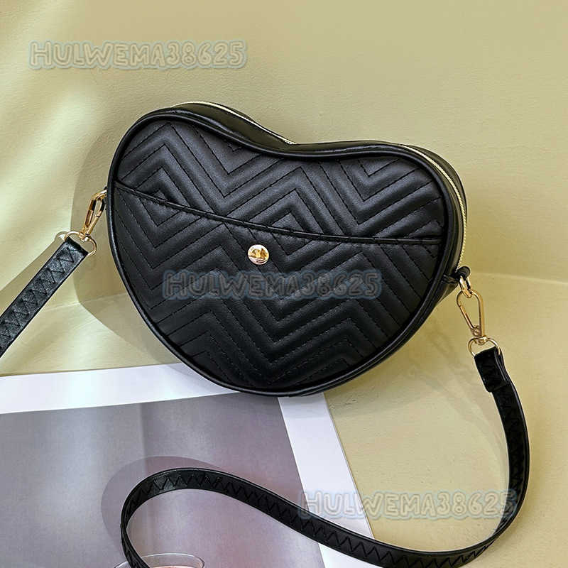 2025 New Womens Bag Trendy Fashion Small Crossbody Bag Heart-shaped Fashionable Shoulder Bag H250804