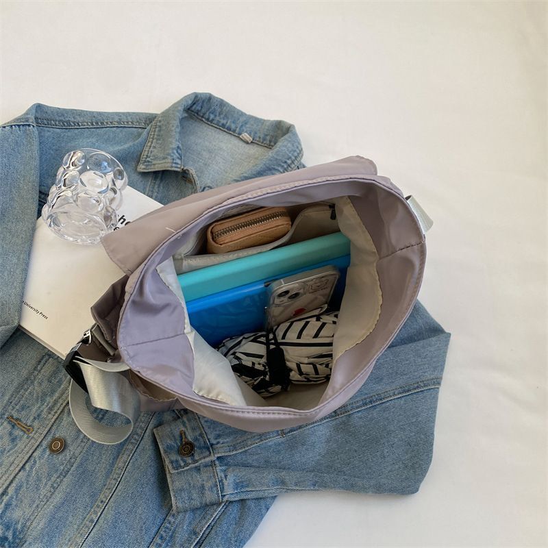 Korean version of the shoulder personality graffiti letters large-capacity messenger Messenger street back big bag