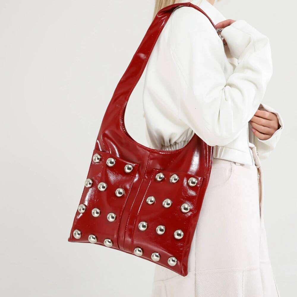 Fashion Rivet Shoulder Soft PU Leather Tote Bags For Women 2025 High Quality Handbag And Purses NEW Female Clutch Bucket Bag