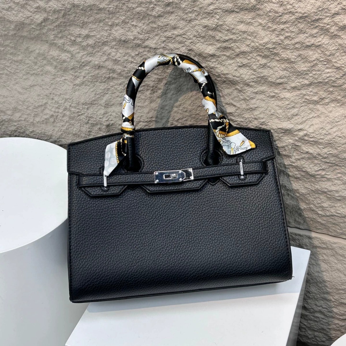 Designer Bag Artwork Bags Shoulder Leather Bag Fashionable Floral Bag High-end Crossbody Bag womens Shoulder bags white brown black