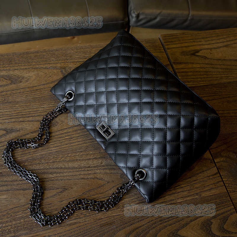 Womens Bag Quilted Chain Bag Ladies Style Shoulder Bag Fashion Handbag Embroidered Bag H250804