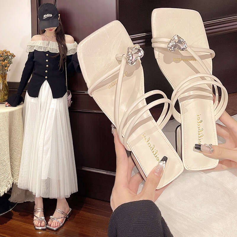 High Heels for Outdoor 2025 Summer New Versatile Niche French Fashion Bowknot Chunky Heel Slippers designer shoes Women Sandals