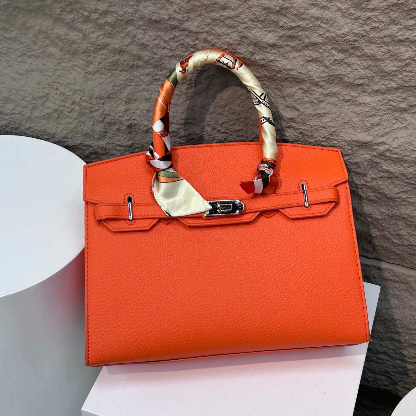 Designer Bag Artwork Bags Shoulder Leather Bag Fashionable Floral Bag High-end Crossbody Bag womens Shoulder bags white brown black