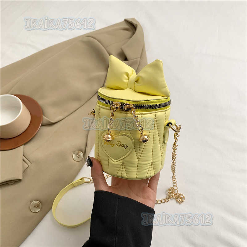 2025 New Simple Niche Design Chain Bag Niche Fashion Small Bag for Women Unique and Beautiful Bucket Bag H250804