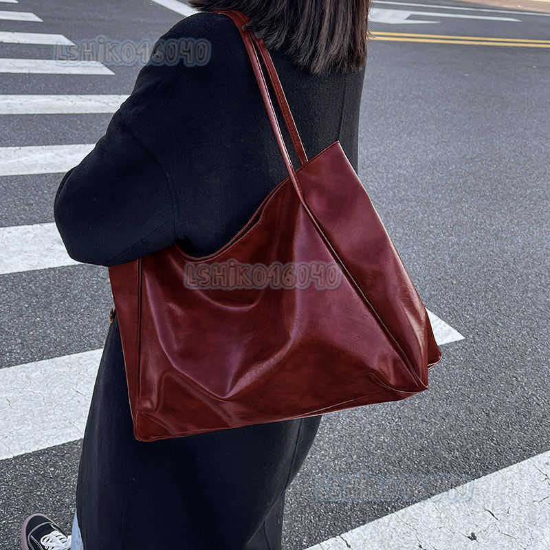 2025 New Self-made Bag Womens New Portable Bag Niche Design Versatile One Shoulder Leisure Armpit Bag H250804