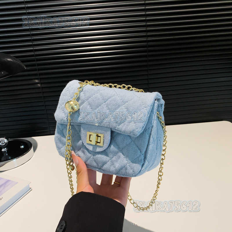 Fashion Bag for Women 2025 New Trendy Texture Beautiful Stylish Small Square Bag Simple Niche Design Single Shoulder Crossbody Bag H250804