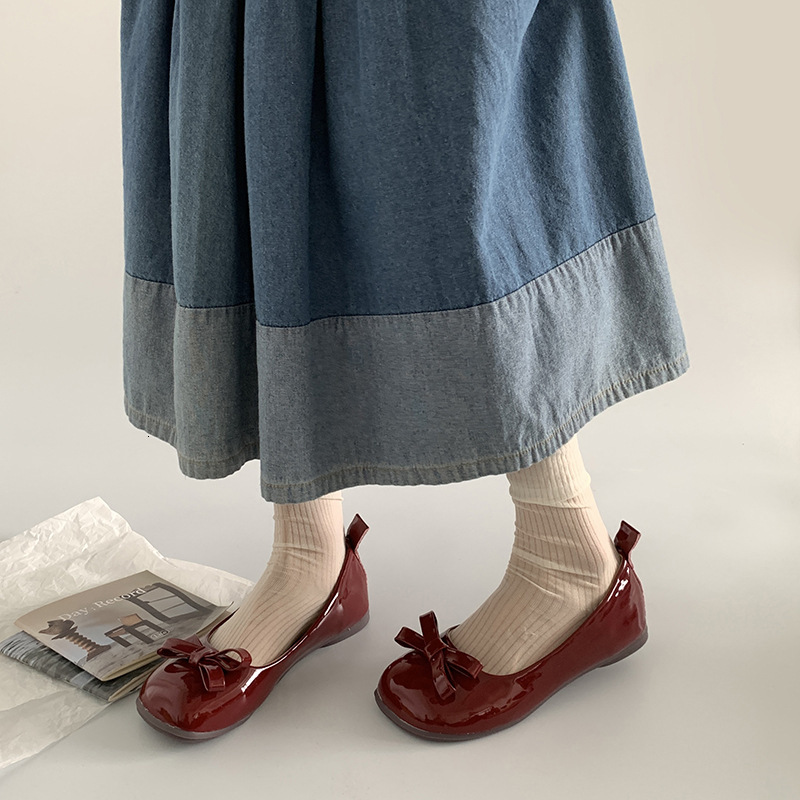 French Style Versatile Bowknot Skirt Matching Soft Sole Loafers for Women Outdoor 2025 Summer New Shallow Mouth Flat Shoes ddmythur