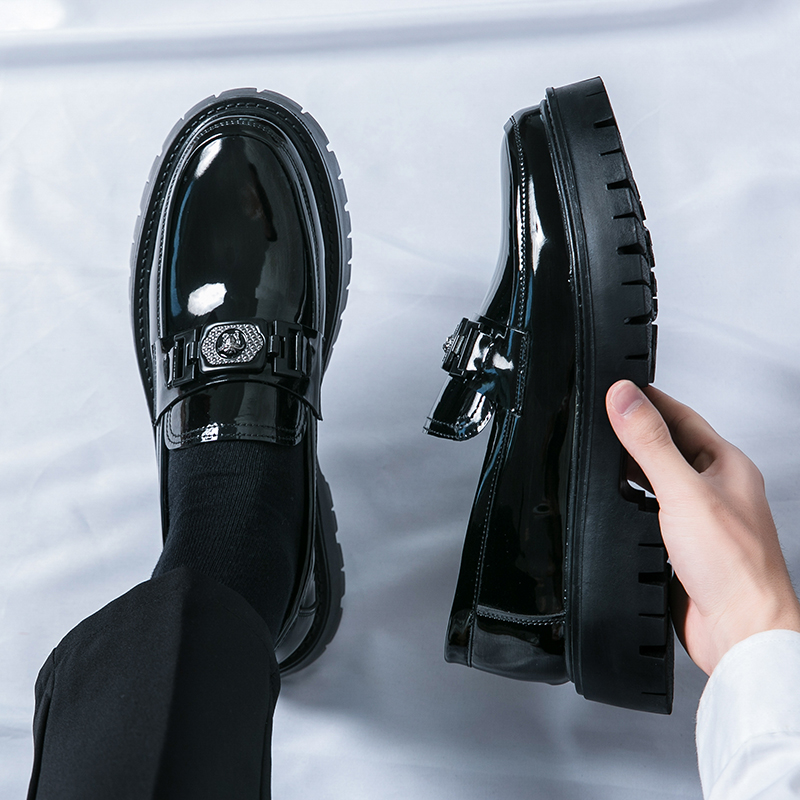 8806- New Summer Breathable Leather Shoes with Men's Sensation, British Interior Height Increase Thick Bottom Trendy Bright Face, One Step Casual