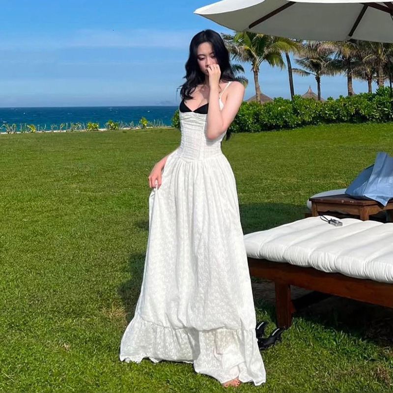 trend 2025 European and American style spring new women's S solid color slim fit high waist fashionable suspender dress new designer dress