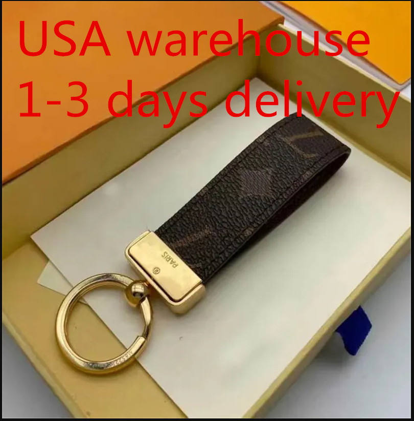 2024 High Quality Keychain Classic Exquisite Luxury Designer Car Keyring Zinc Alloy Letter Unisex Lanyard Gold Black Metal Small Jewelry Lov