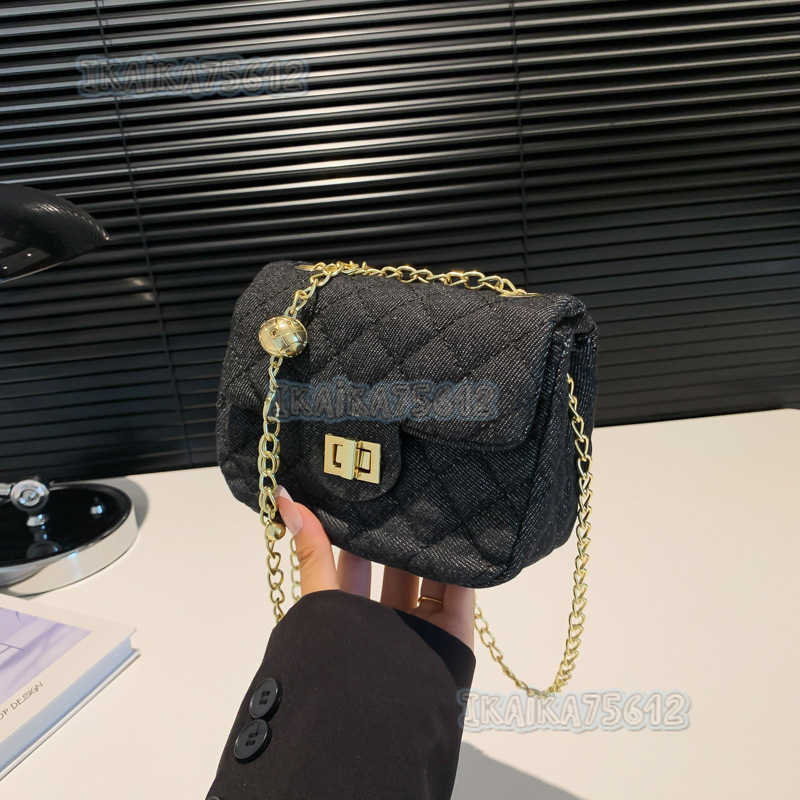 Fashion Bag for Women 2025 New Trendy Texture Beautiful Stylish Small Square Bag Simple Niche Design Single Shoulder Crossbody Bag H250804