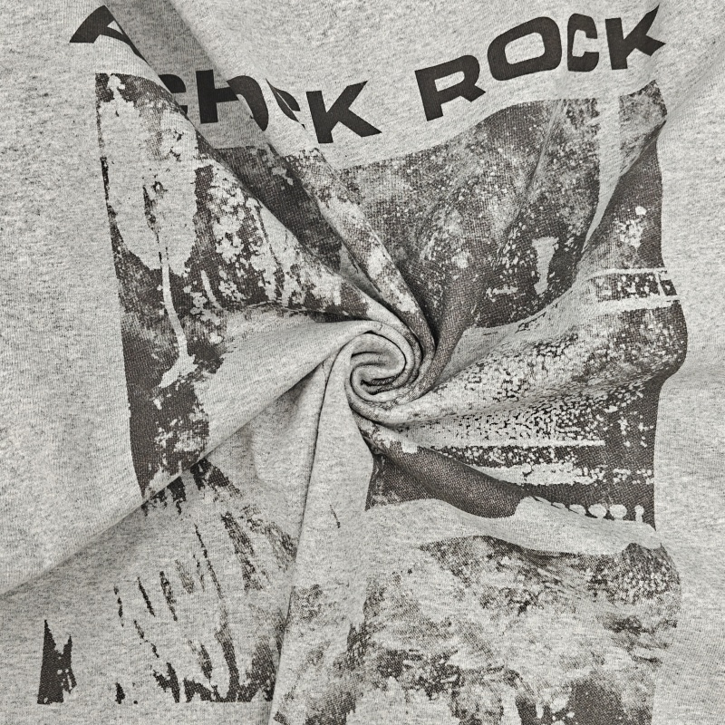Durable All-Gender Autumncollection Sweatshirt - Soft Fabric Mixed With Eye-Catching Designs