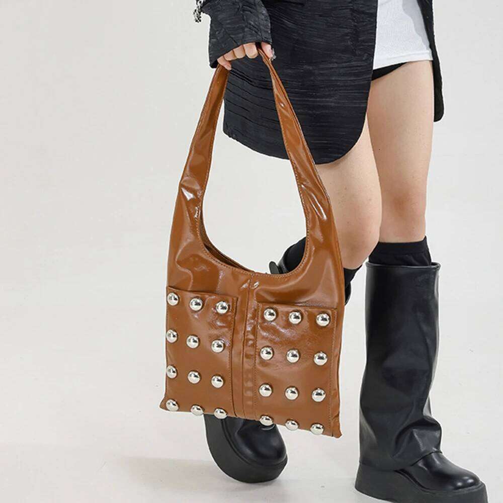 Fashion Rivet Shoulder Soft PU Leather Tote Bags For Women 2025 High Quality Handbag And Purses NEW Female Clutch Bucket Bag