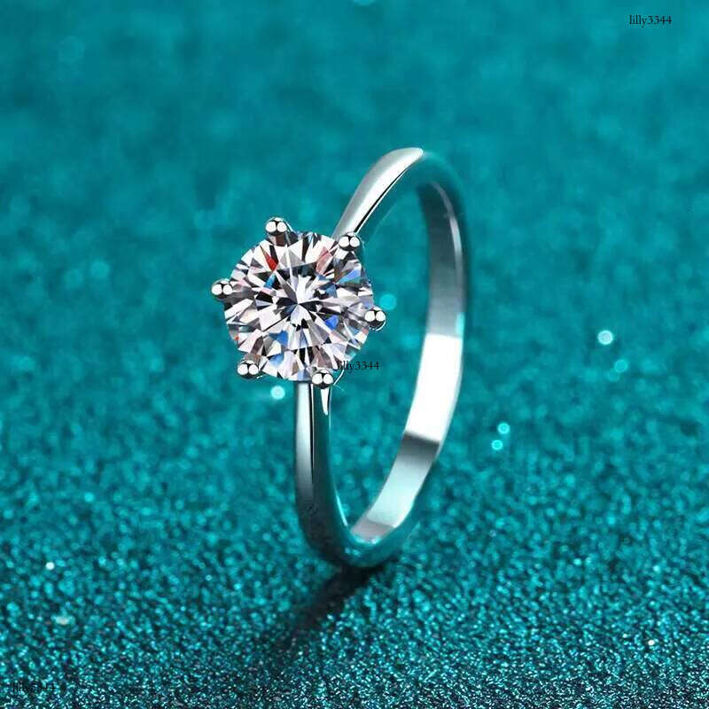 DHCollections NewNice Sterling Sier Rings 30/50/100/200 Points 6 Claw Design Fine Jewelry Moissanite Ring 1 Piece Size Adjustable