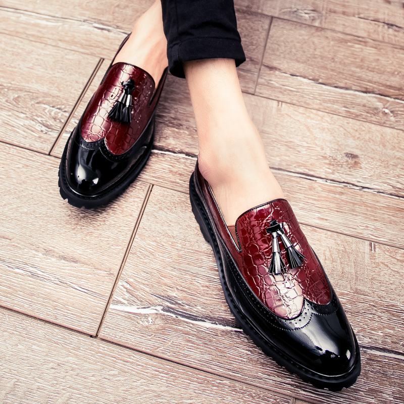 6935 British tassel carved Bloch color blocked loafers, multifunctional casual leather shoes, worn on one foot