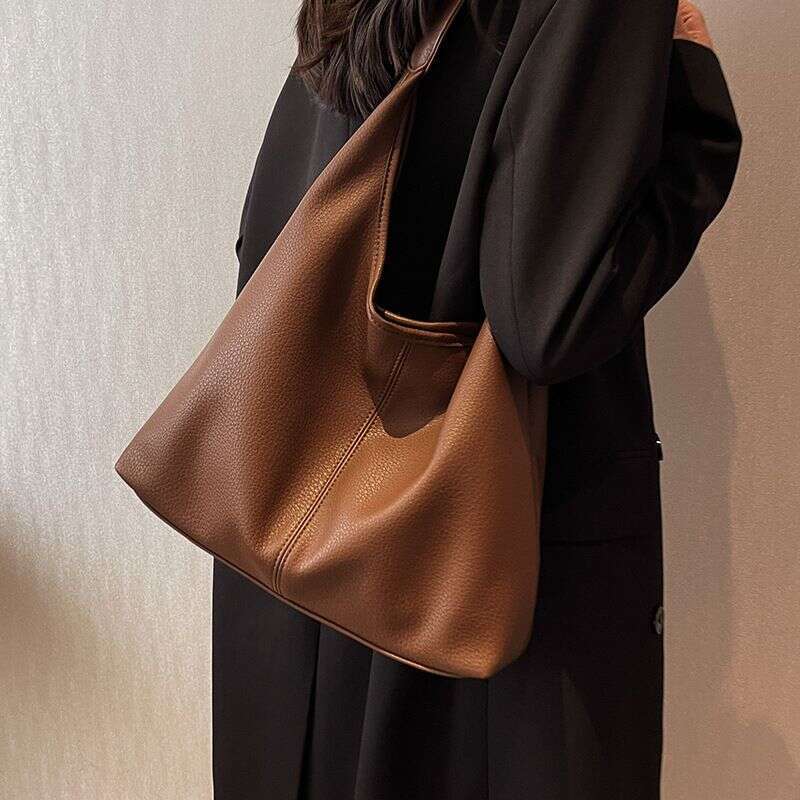 Large capacity female new fashion shoulder senior texture mother bucket commuter Tote bag