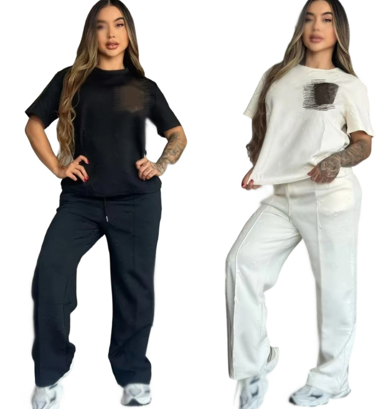 New Women's Tracksuits Luxury brand Casual sports Suit 2 Piece Set designer Tracksuits summer T-shirt Shorts pants set