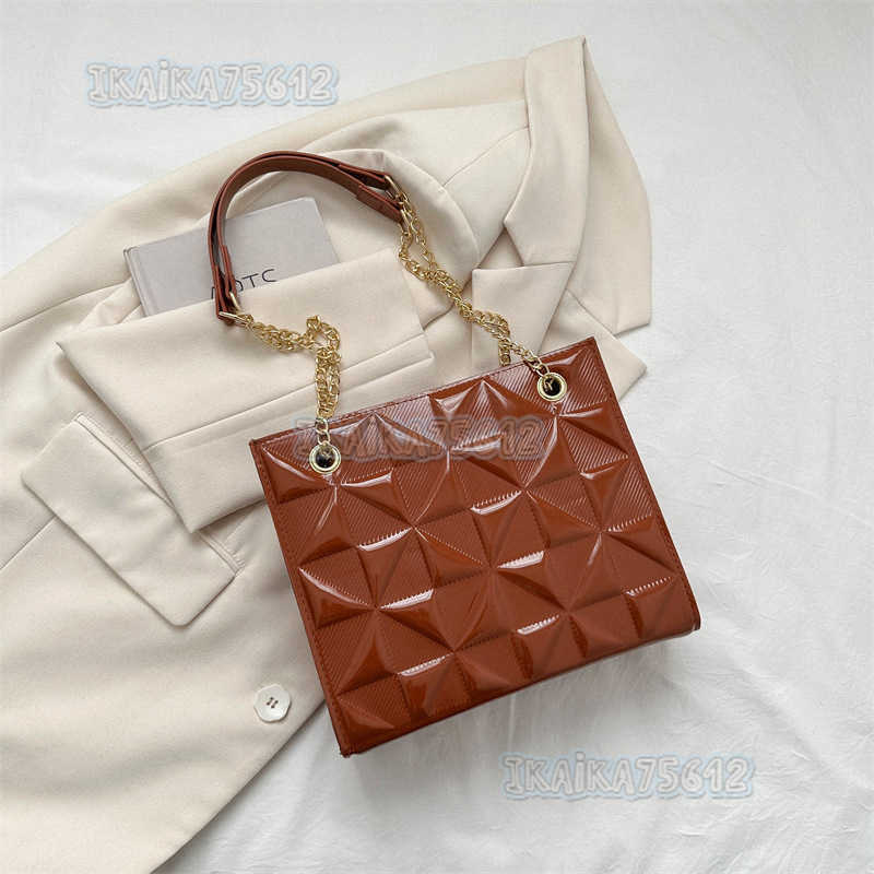 2025 Spring New Style Crossbody Bag Niche Trendy Casual Large Capacity Quilted Chain Bag Single Shoulder Bag for Women H250804